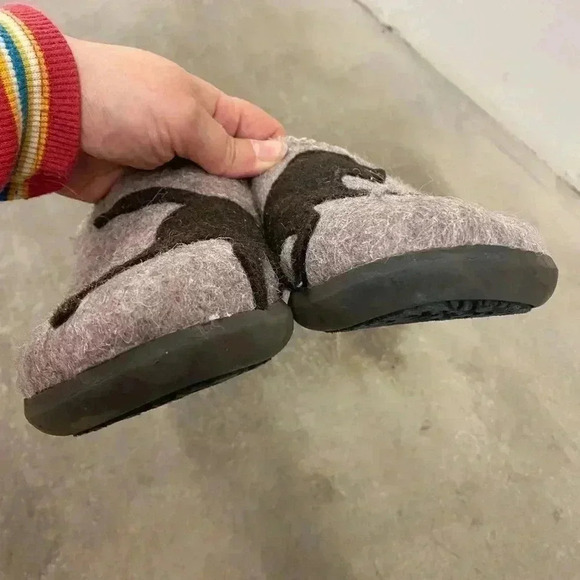 LL Bean  dog slippers - Picture 5 of 7